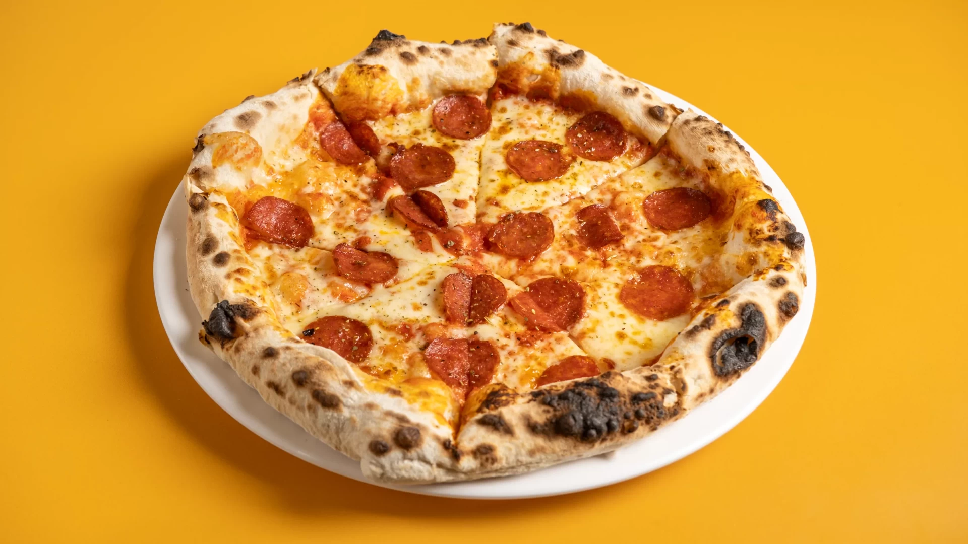 Capodecina Pasta Bar - wPT Salami Pizza